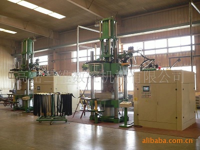 600T轮胎胶囊注射硫化机