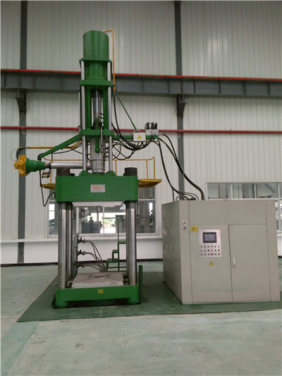 1500T橡胶轮胎胶囊注射硫化机